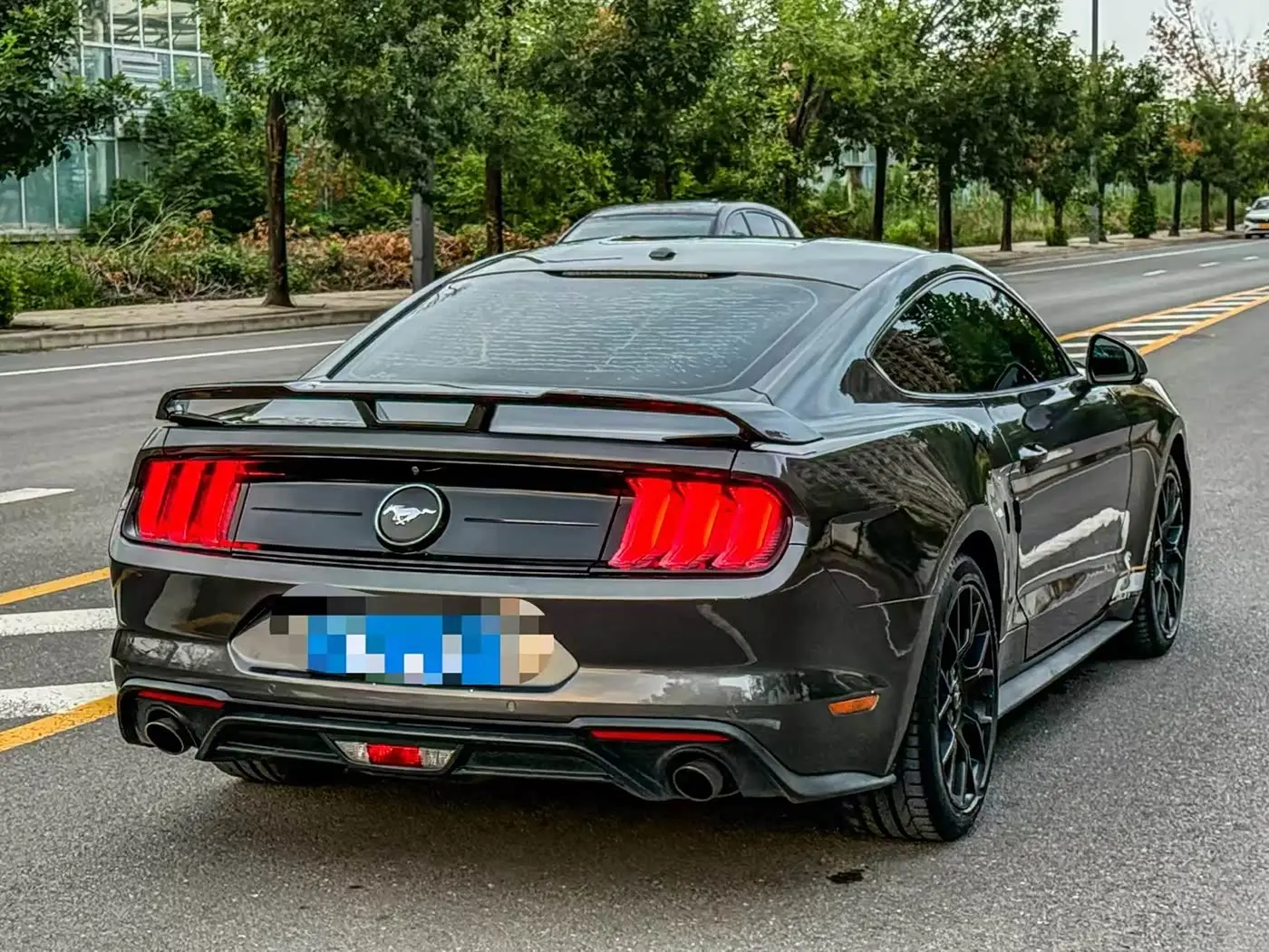 Ford Mustang 2018 — Фото 7/9