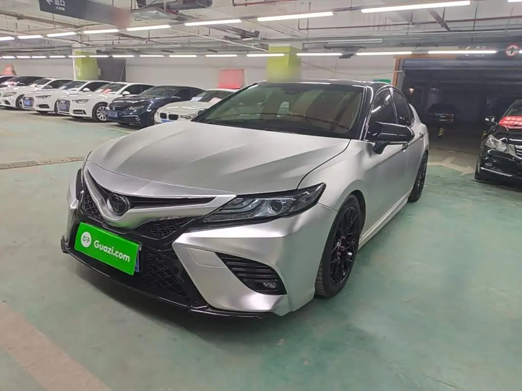 Toyota Camry 2019 — Photo 2/20