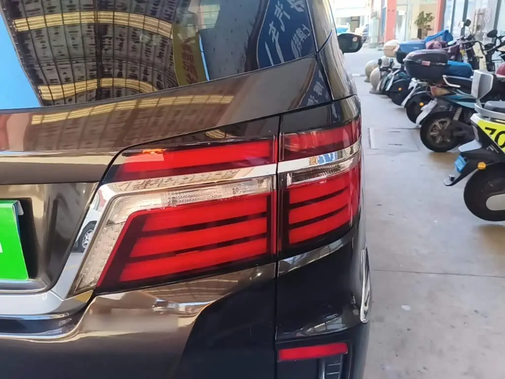 Honda Elysion 2019 — Photo 8/20