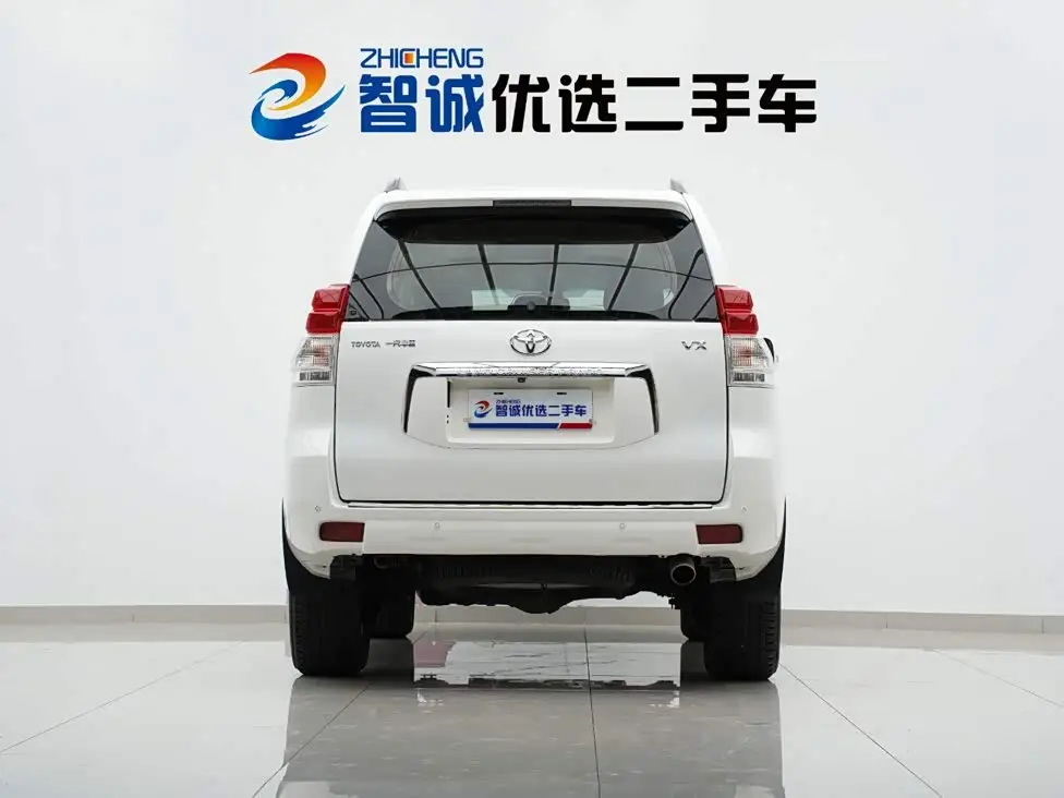 Toyota Prado 2011 — Photo 4/20