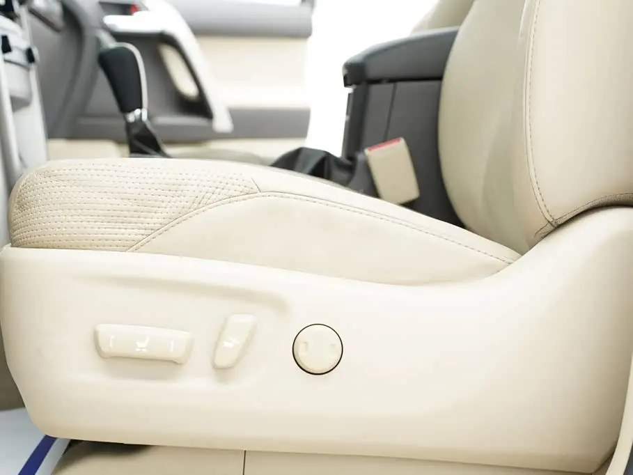 Toyota Prado 2011 — Photo 16/20