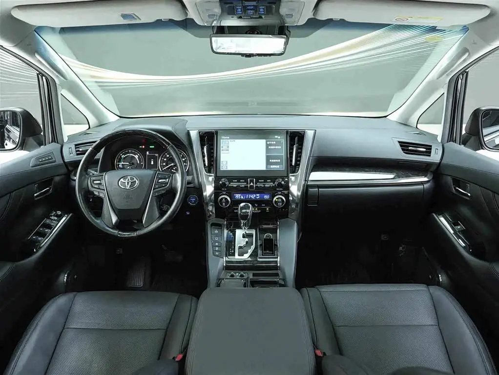 Toyota Vellfire 2020 — Photo 6/20
