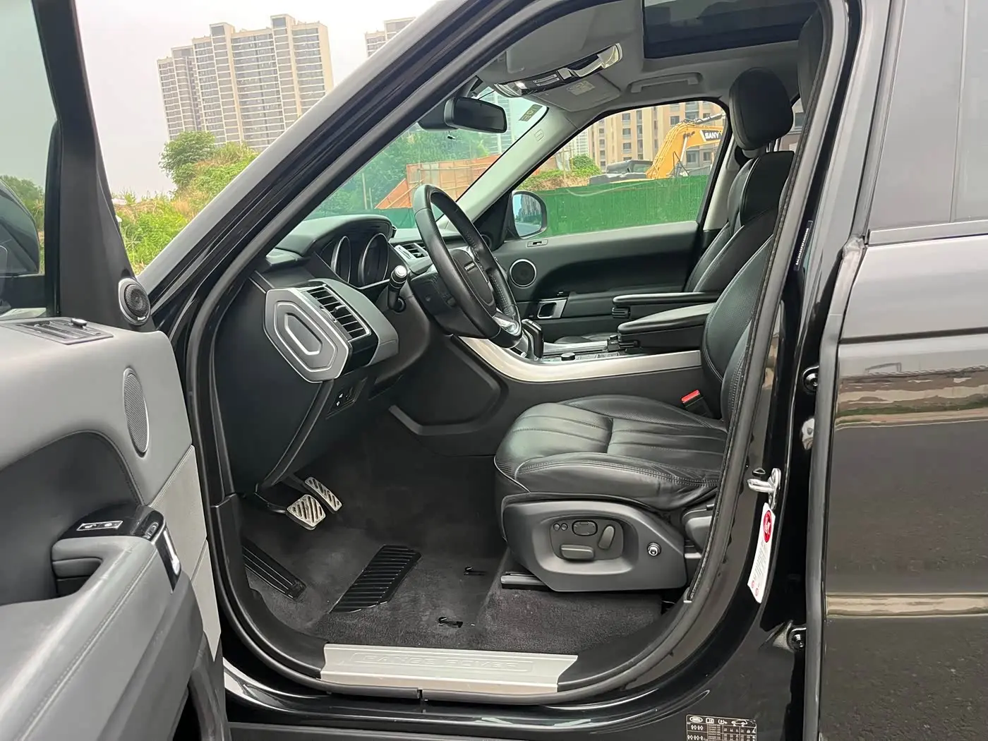 Land Rover Range Rover Sport 2016 — Photo 8/19