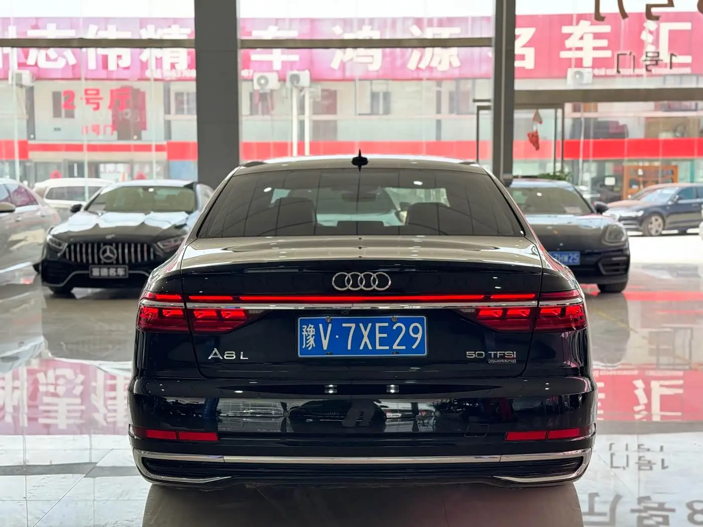 Audi A8 2023 — Фото 5/14