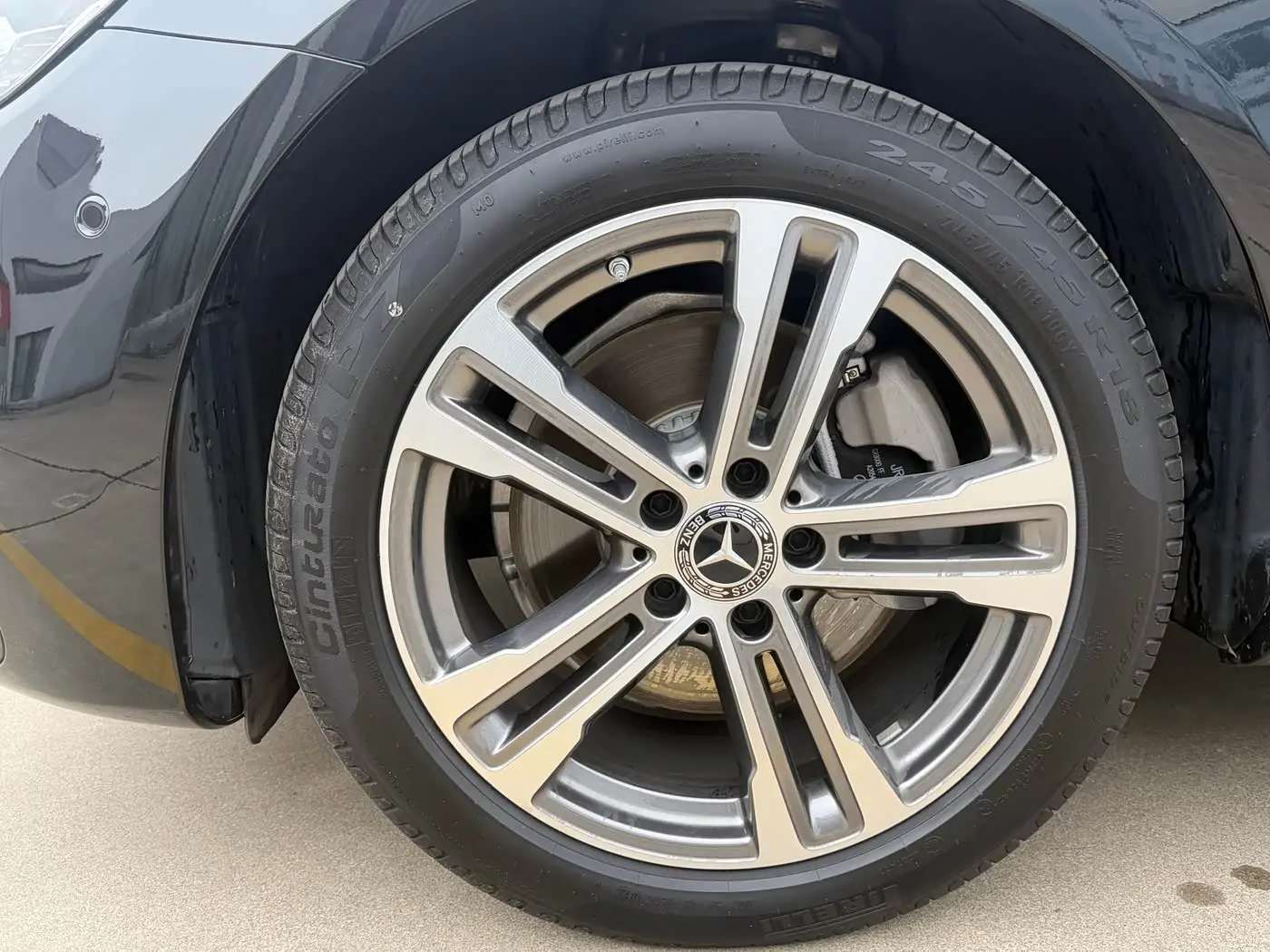 Mercedes-Benz E-Class 2022 — Photo 10/15