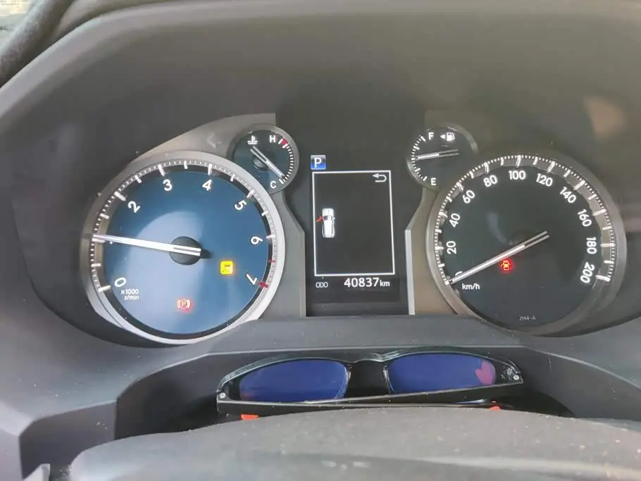 Toyota Prado 2019 — Photo 14/16