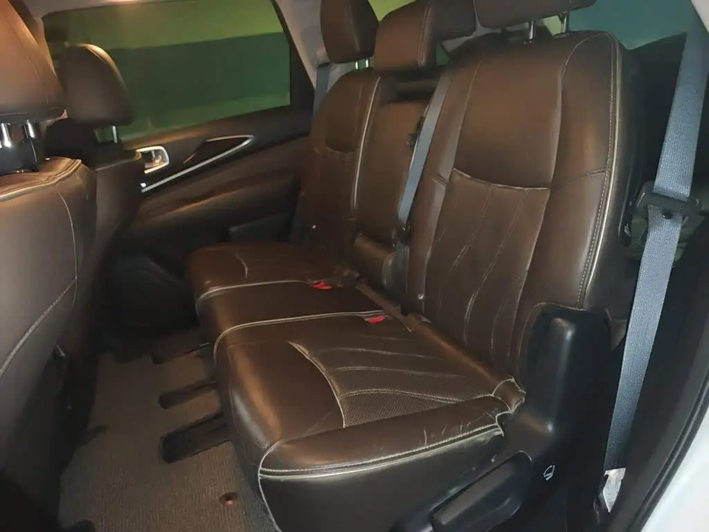 Infiniti QX60 2019 — Photo 13/20