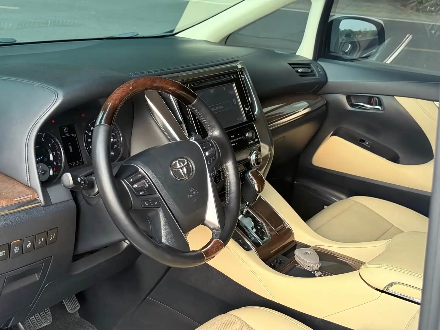 Toyota Alphard 2016 — Фото 8/20