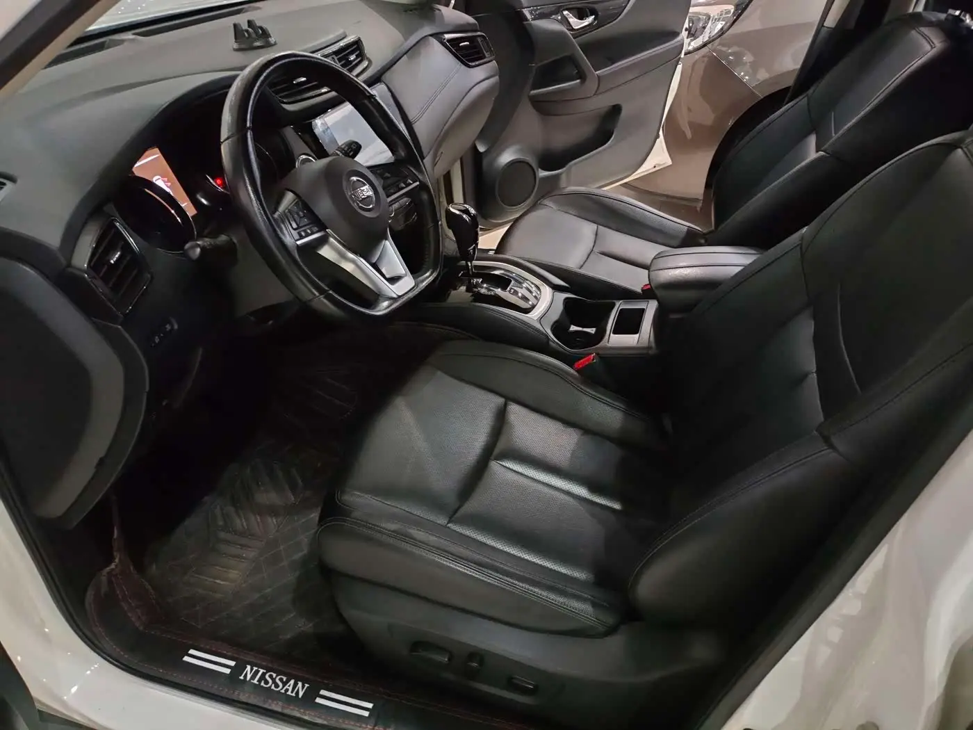 Nissan X-Trail 2021 — Şəkil 6/14