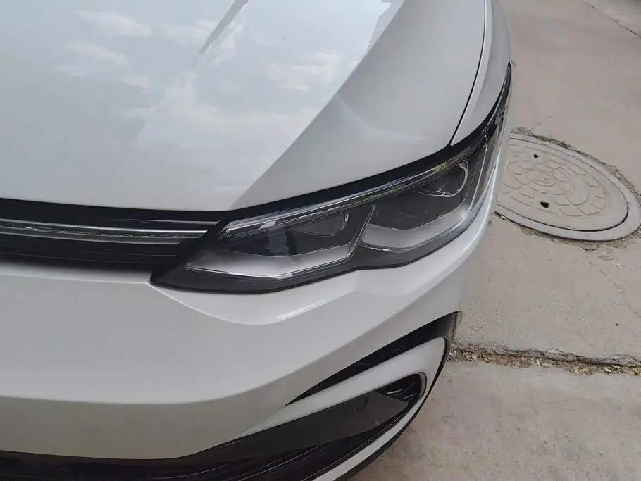 Volkswagen Golf 2023 — Photo 5/16