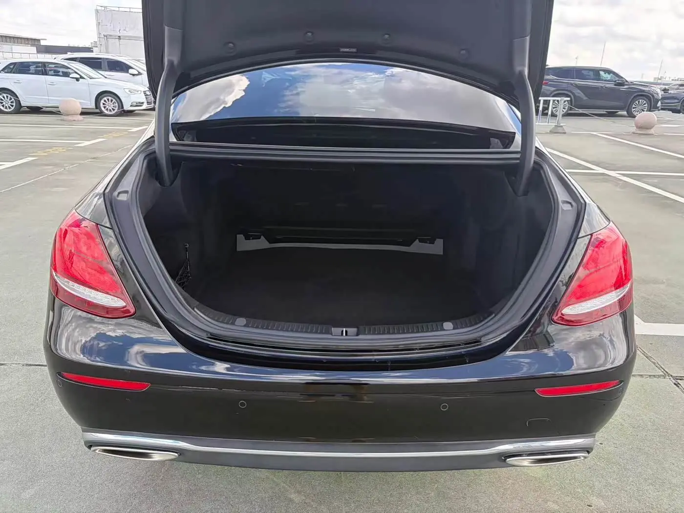 Mercedes-Benz E-Class 2019 — Şəkil 16/17