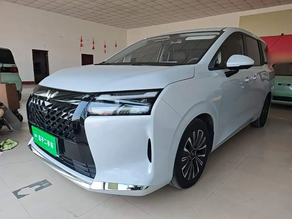 Wuling Motors Xingguang 730 New Energy 2025 — Фото 1/20