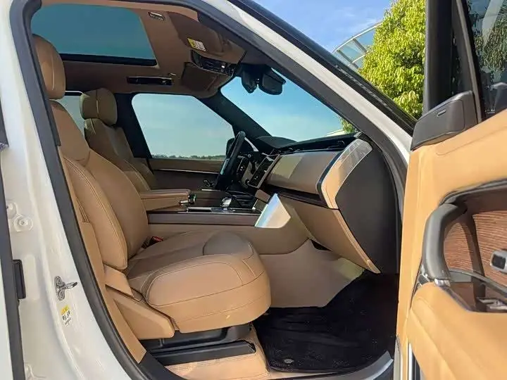 Land Rover Range Rover 2025 — Фото 10/20