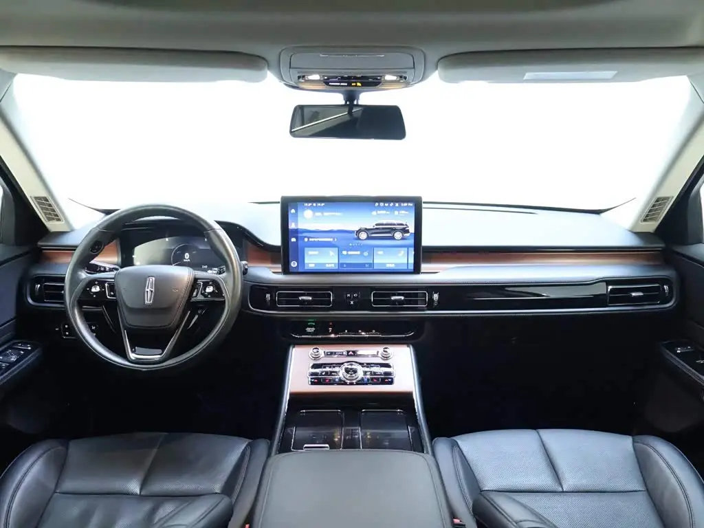 Lincoln Aviator 2022 — Photo 13/20