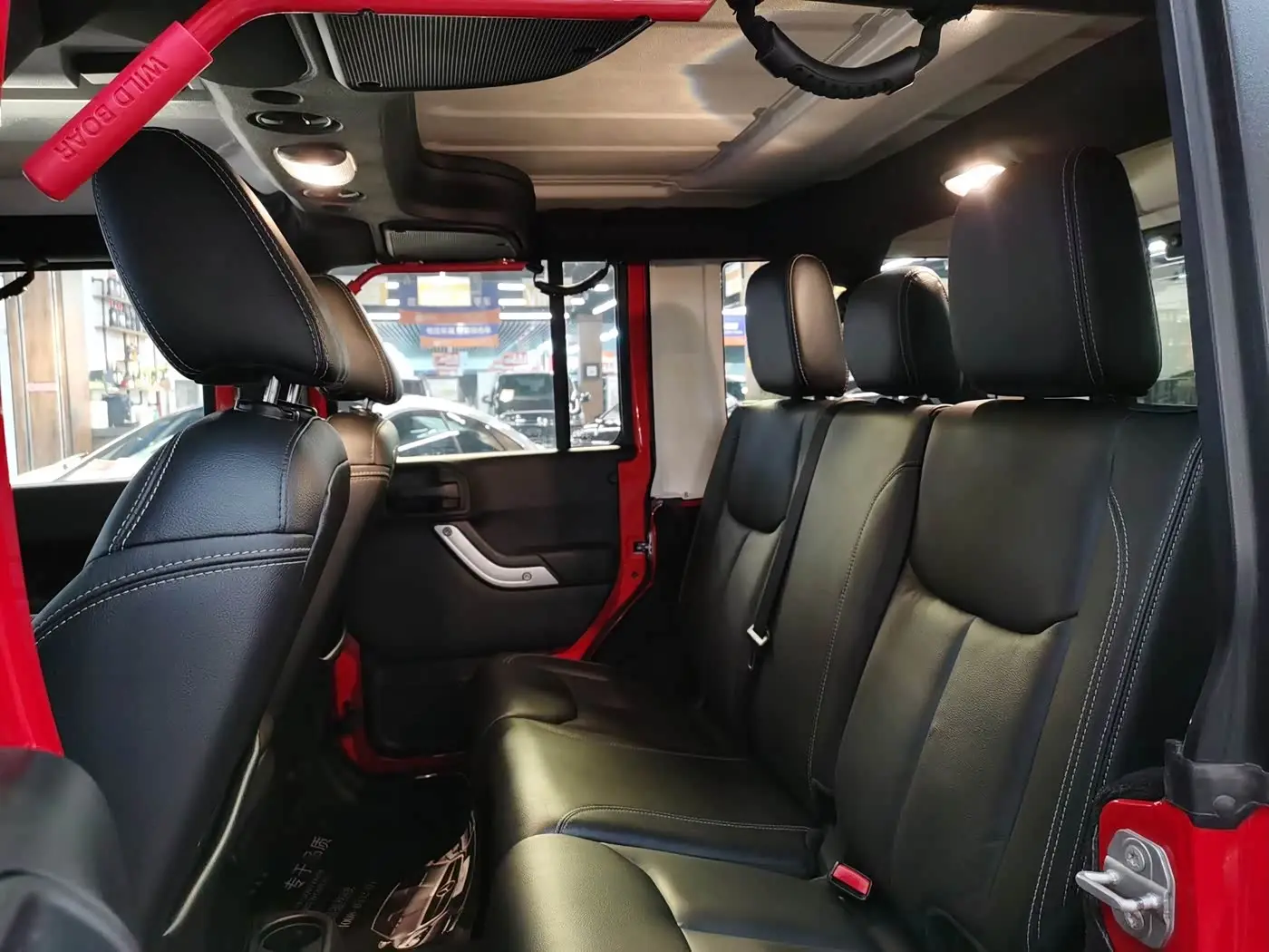 Jeep Wrangler 2017 — Фото 10/14