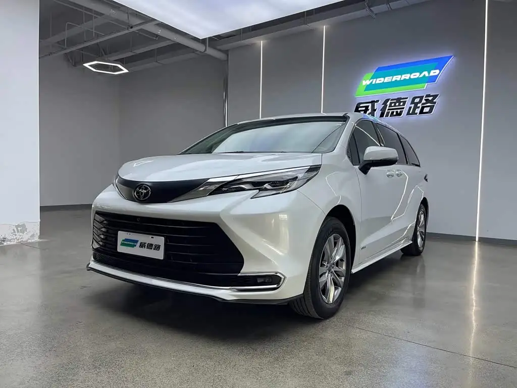 Toyota Sienna, 2025