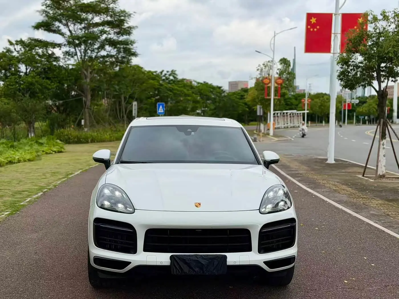 Porsche Cayenne 2021 — Фото 2/14