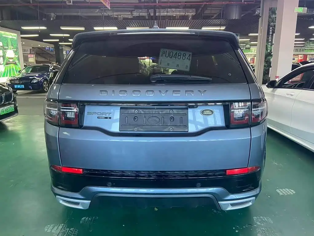 Land Rover Discovery Sport 2021 — Фото 14/15