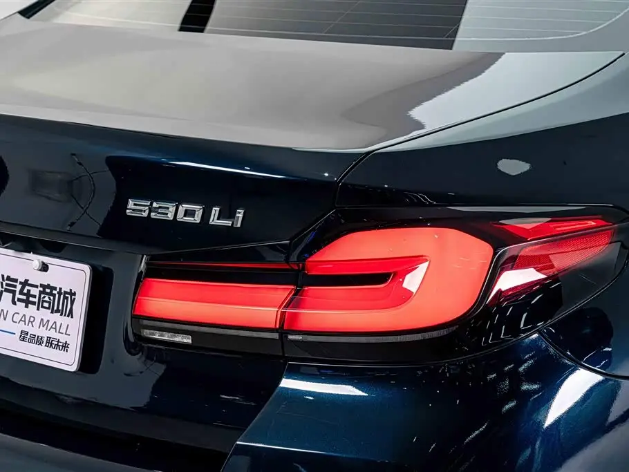 BMW 5 Series 2023 — Photo 8/20