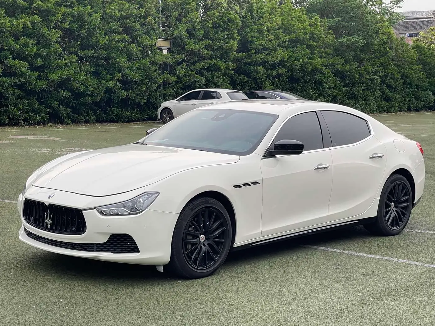 Maserati Ghibli 2017 — Фото 1/16