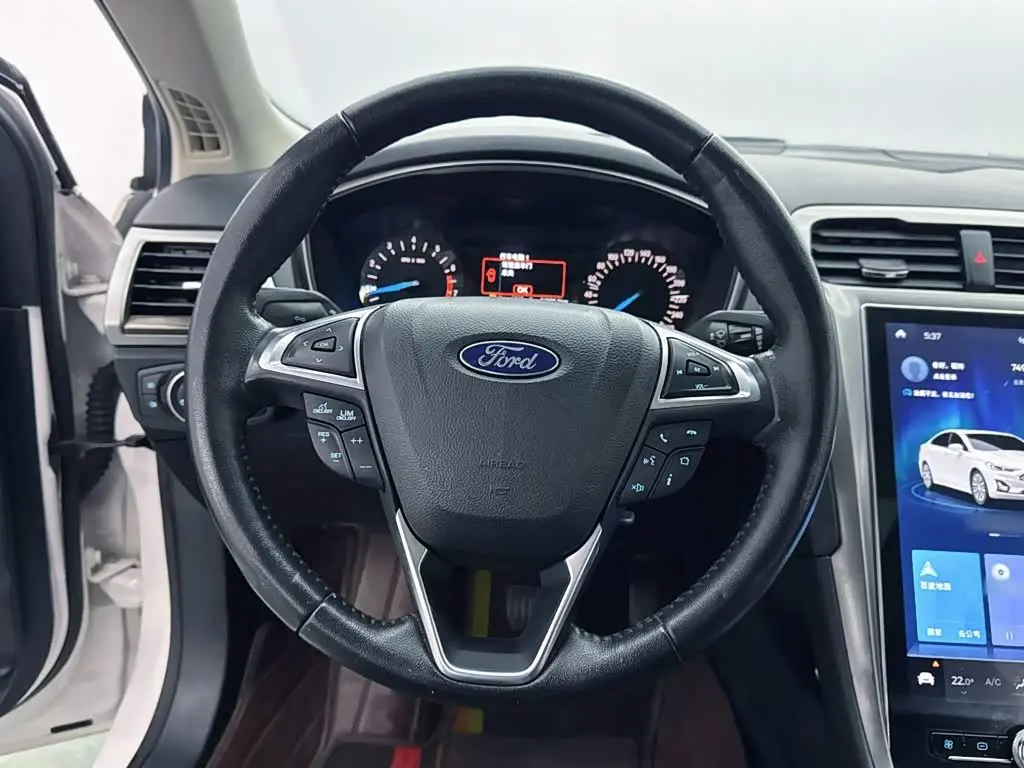 Ford Mondeo 2021 — Photo 12/20