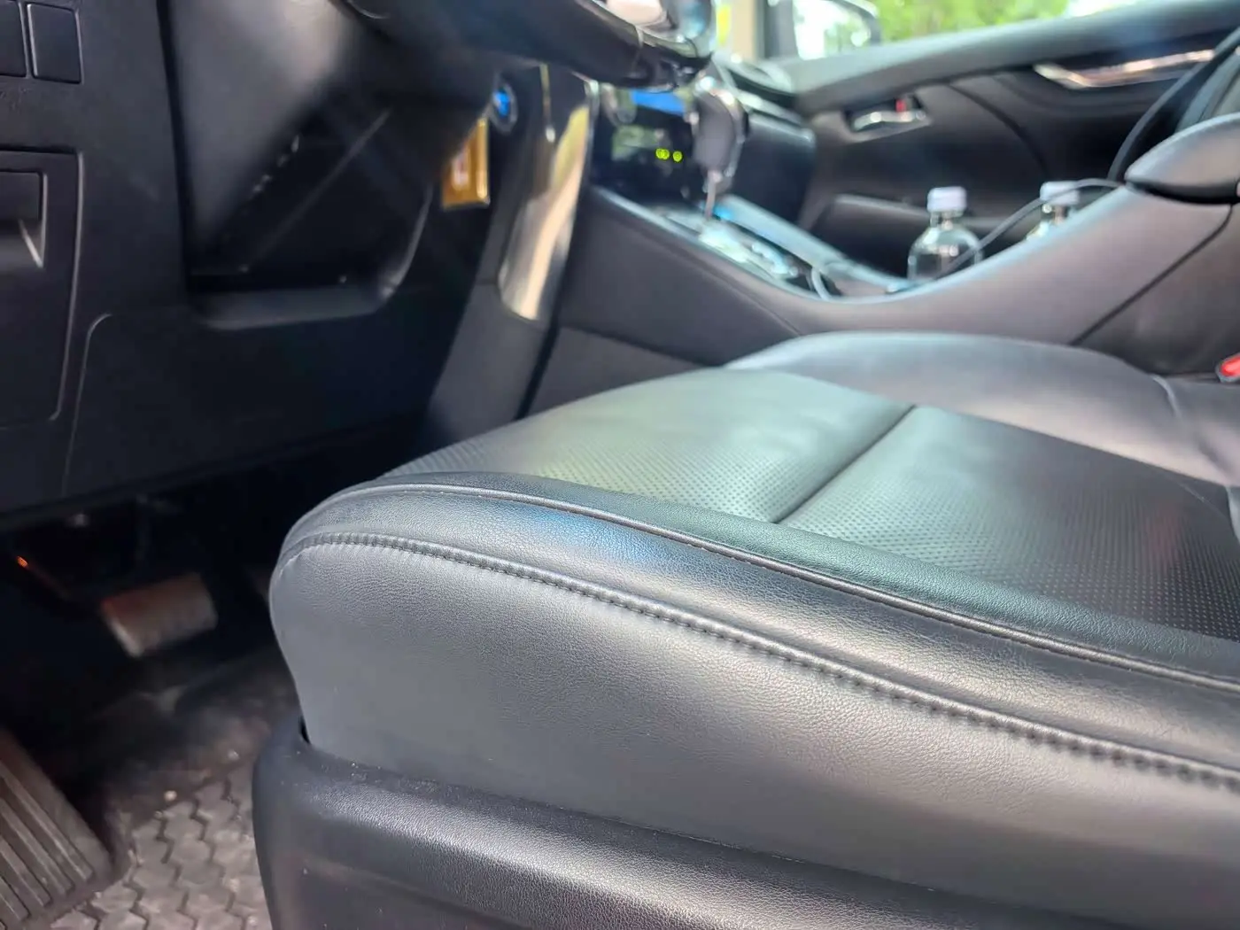 Toyota Vellfire 2021 — Photo 10/16