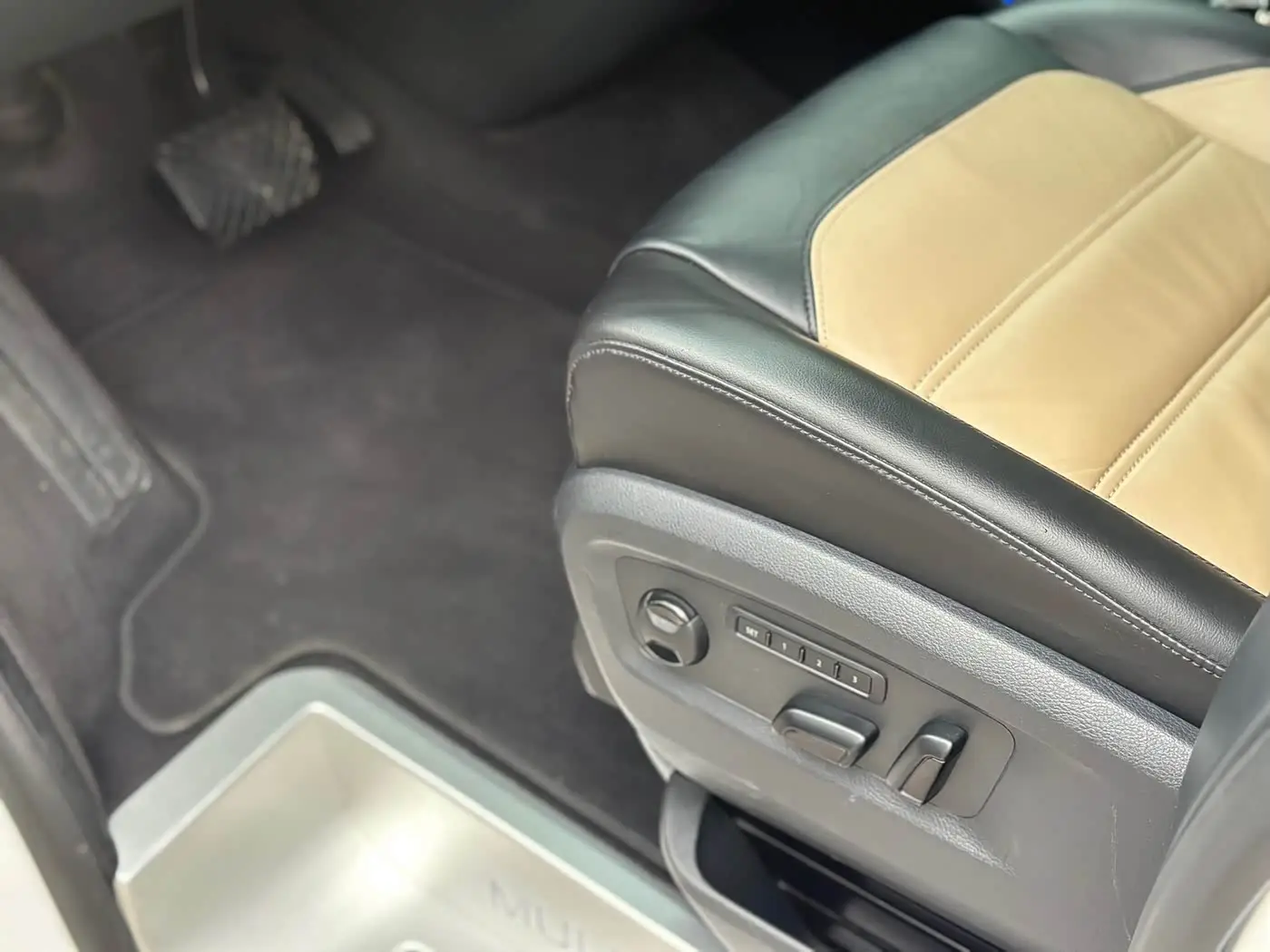 Volkswagen Multivan 2017 — ფოტო 19/20
