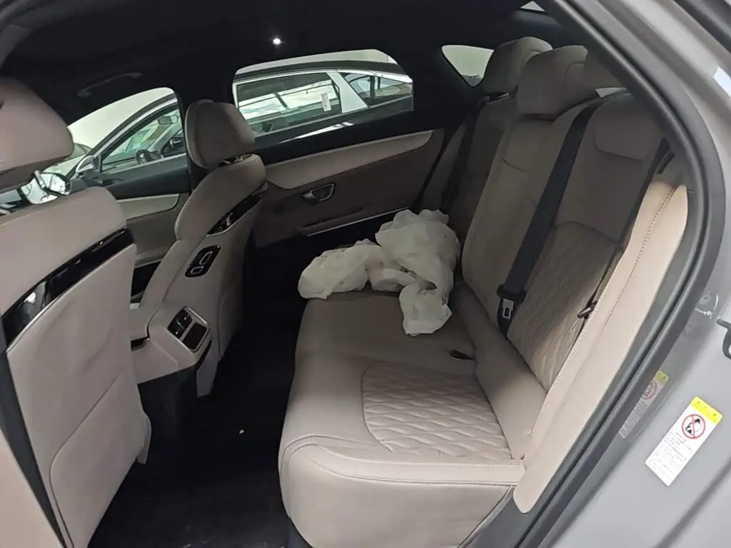 BYD Han 2026 — Photo 17/20