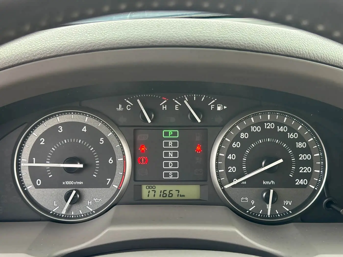 Toyota Land Cruiser 2015 — Photo 7/11