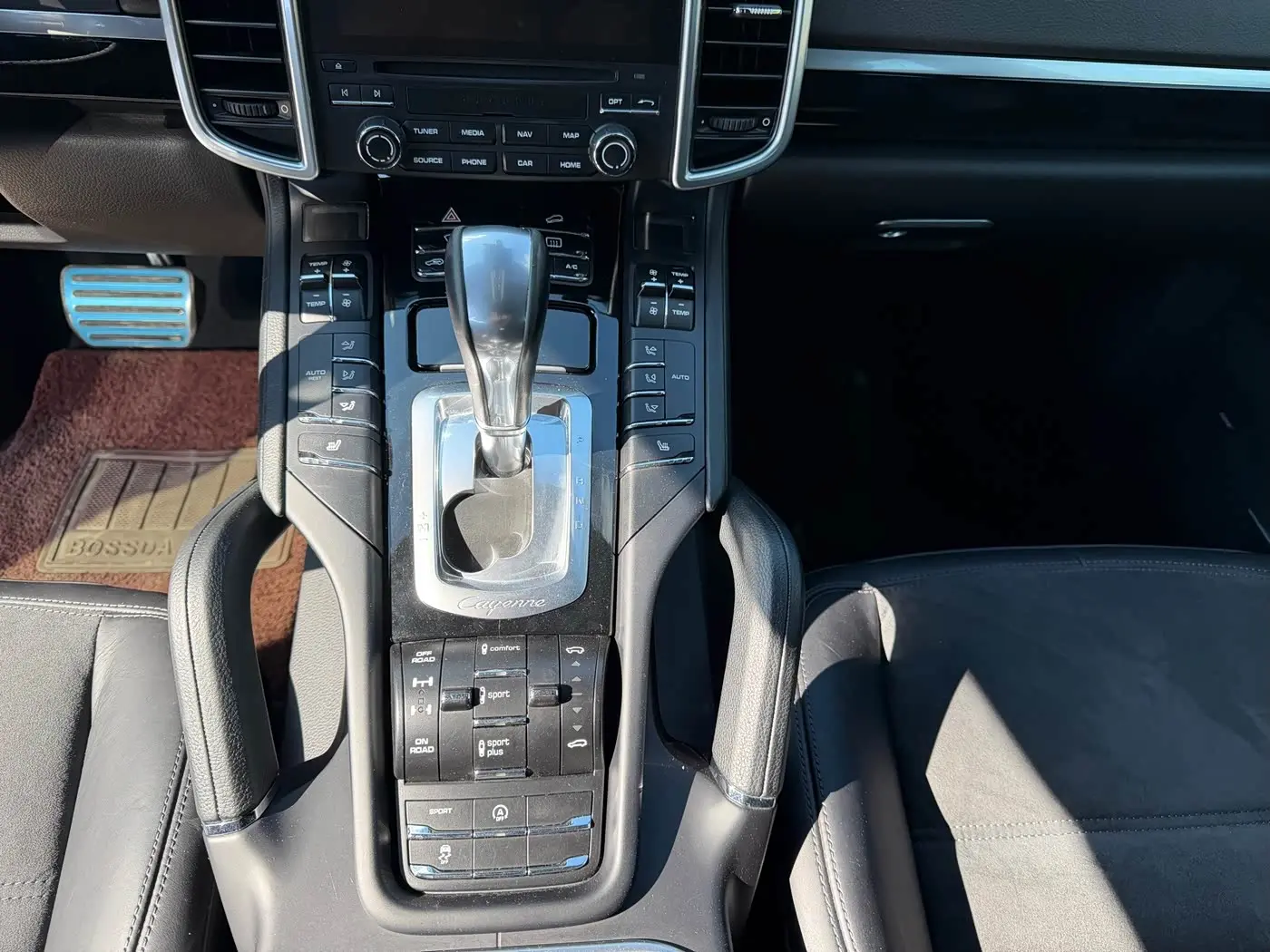 Porsche Cayenne 2017 — Photo 8/12