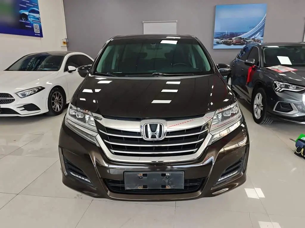 Honda Elysion 2017 — Photo 19/20
