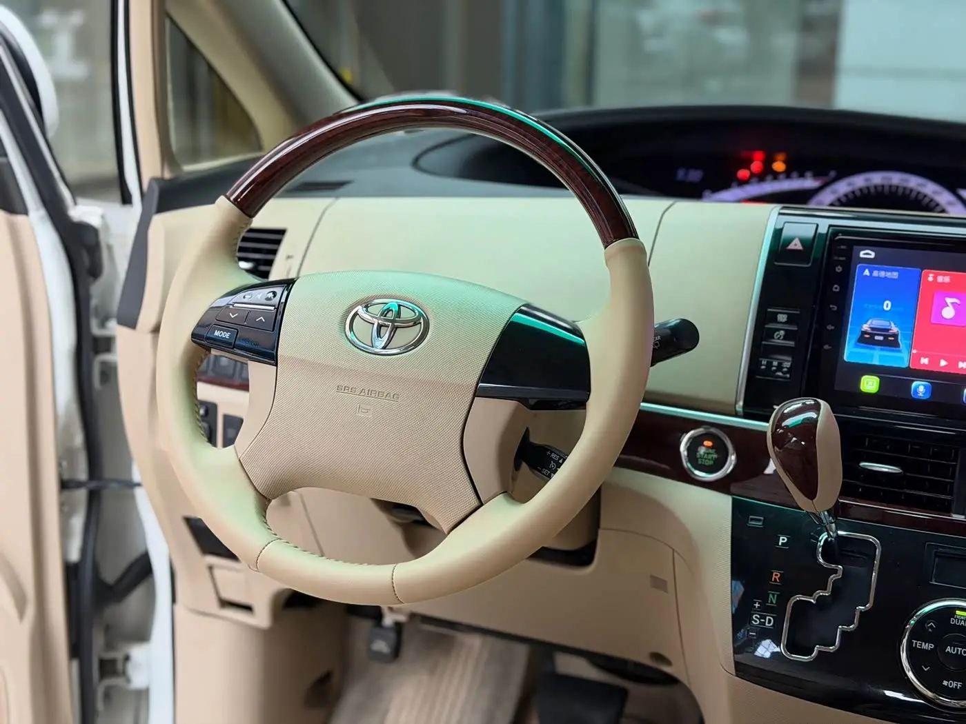 Toyota Previa 2018 — Photo 9/20