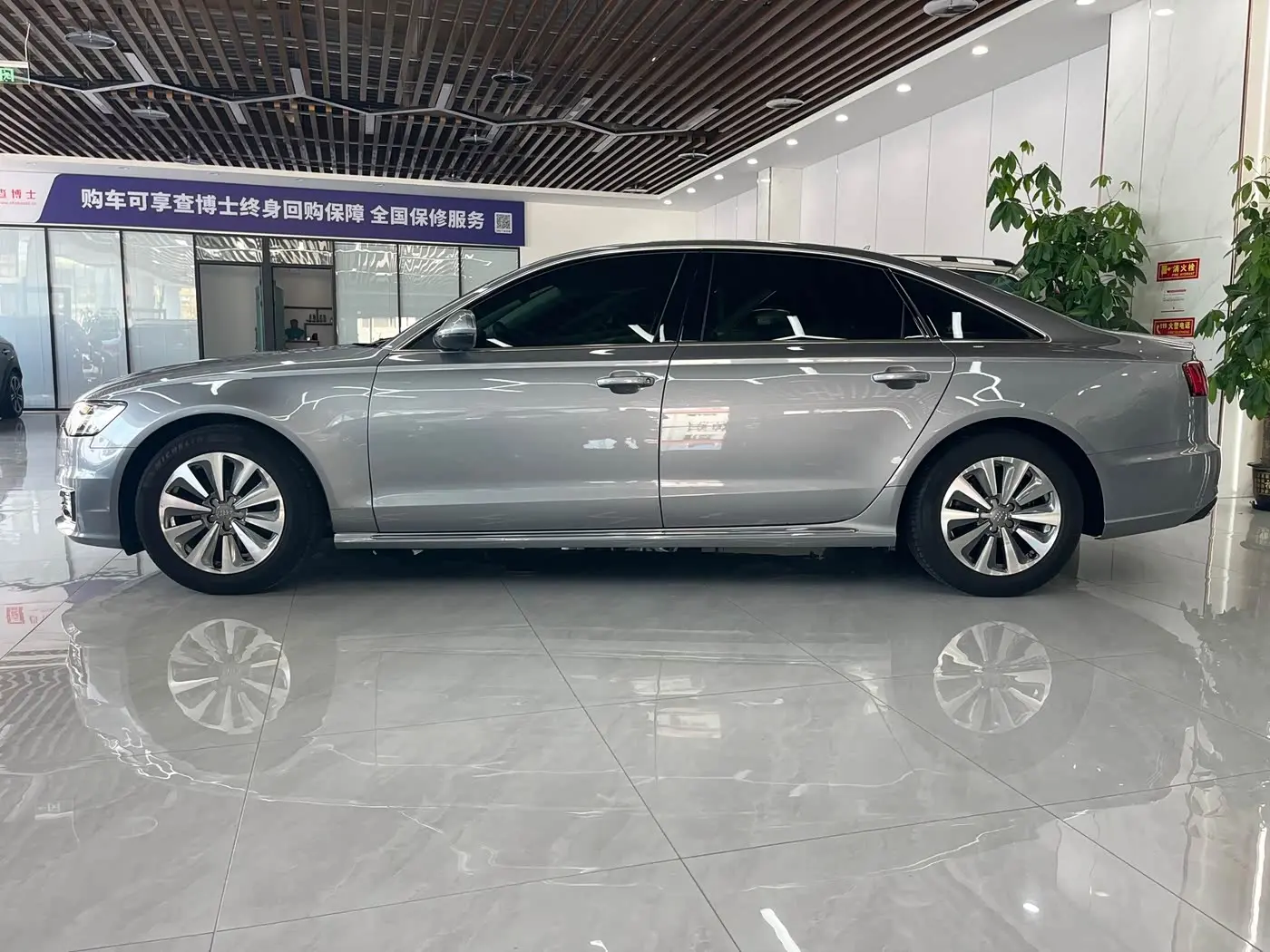 Audi A6L 2017 — Photo 3/16