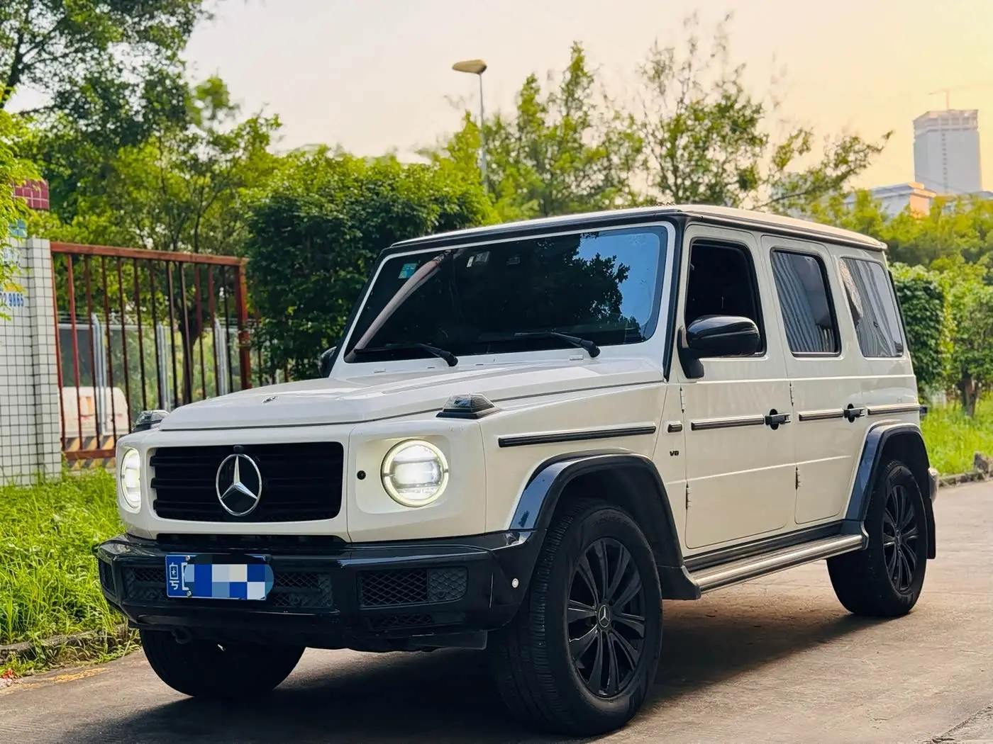 Mercedes-Benz G-Class 2022 — Фото 1/16
