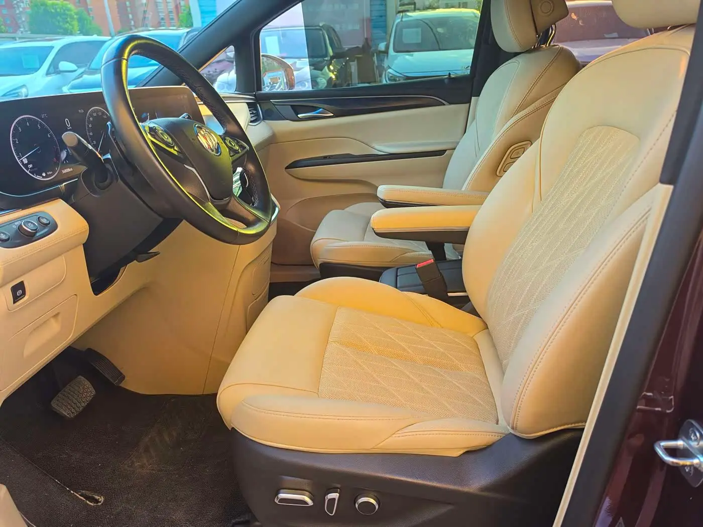 Buick GL8 2022 — Şəkil 3/16