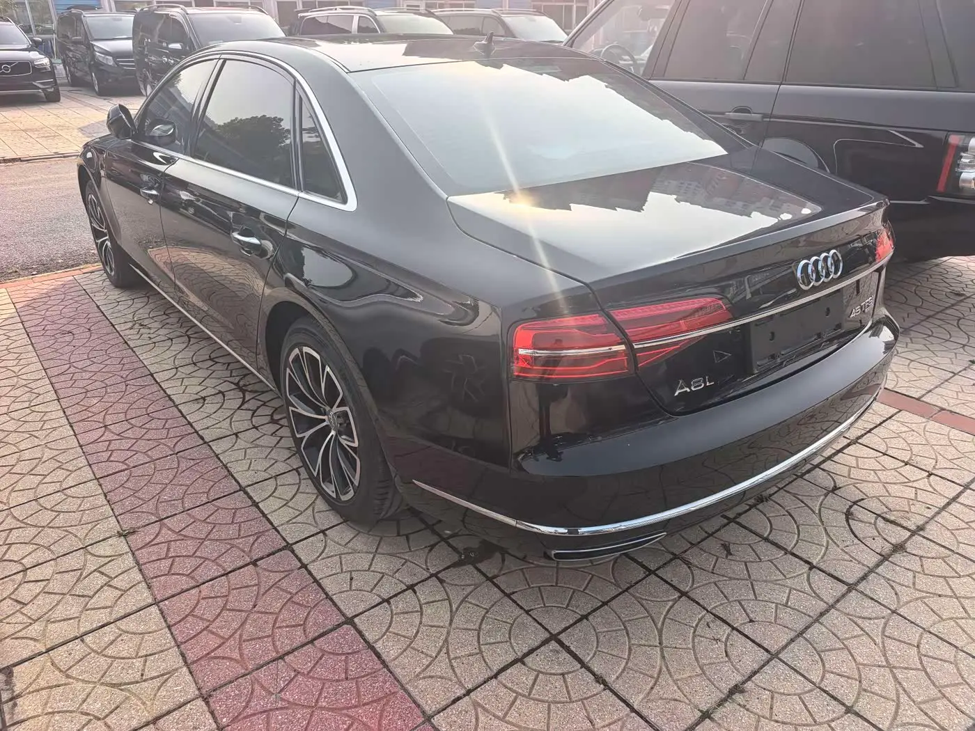 Audi A8 2015 — Photo 4/19