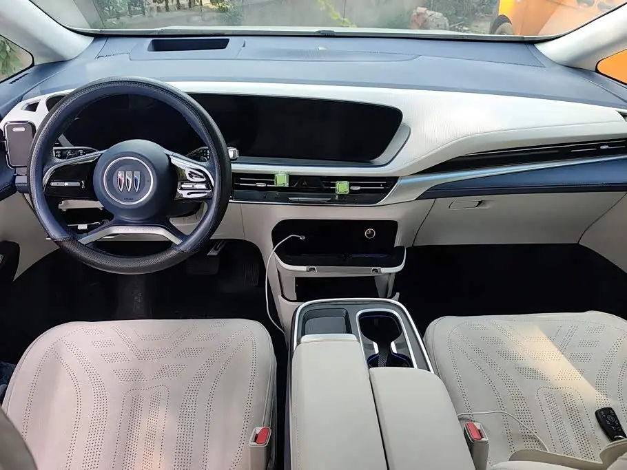 Buick Century 2025 — Photo 13/16