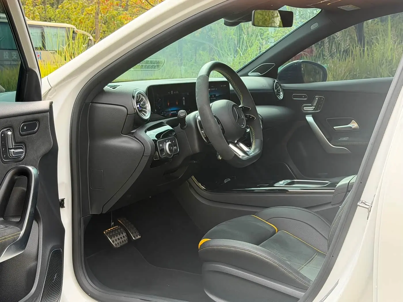 Mercedes-Benz A-Class AMG 2025 — Photo 6/15