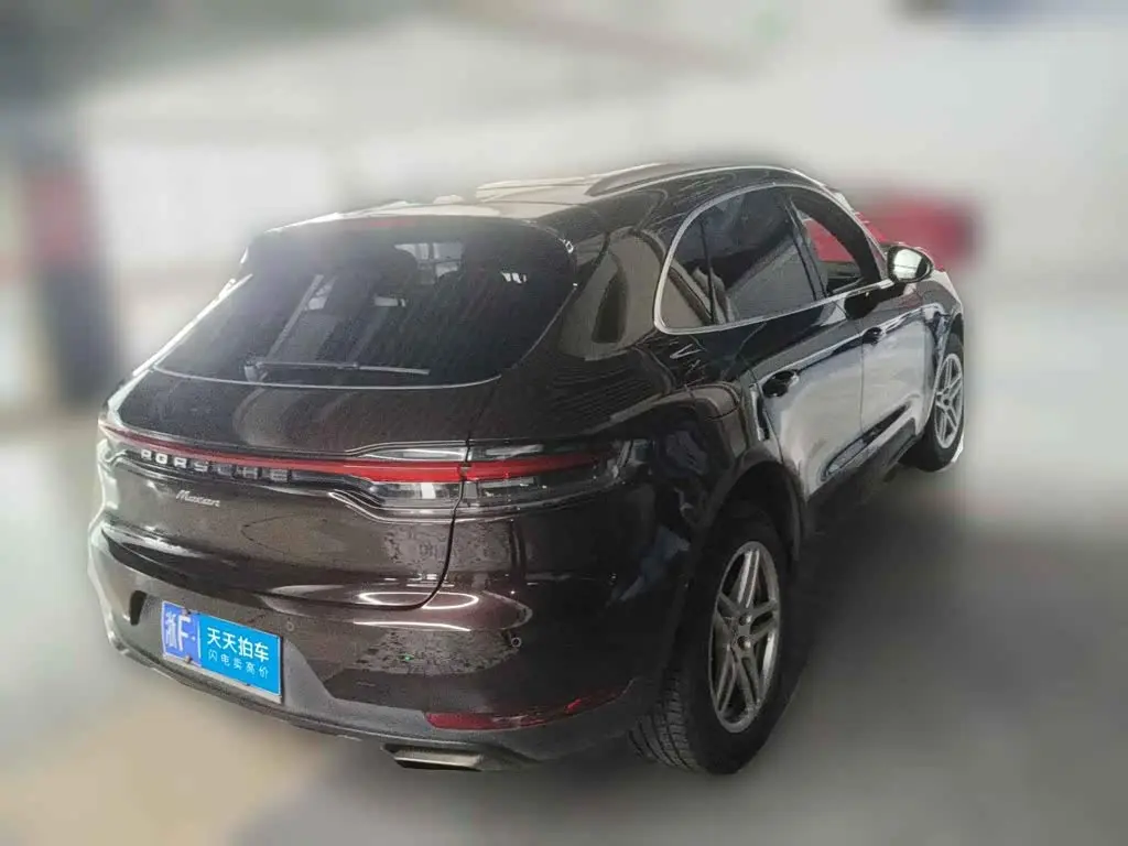 Porsche Macan 2019 — Photo 2/12