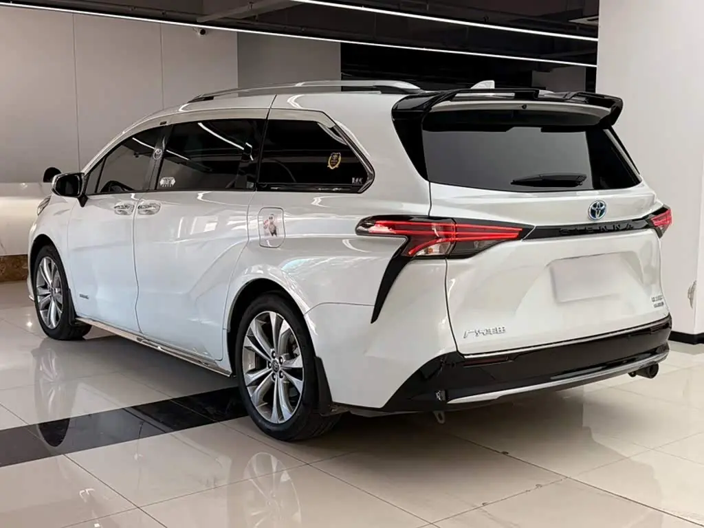 Toyota Sienna 2024 — Photo 10/20
