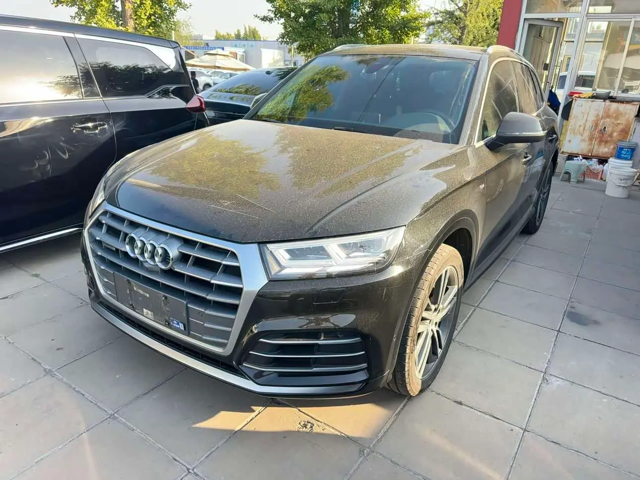 Audi Q5L 2020 — Photo 1/14