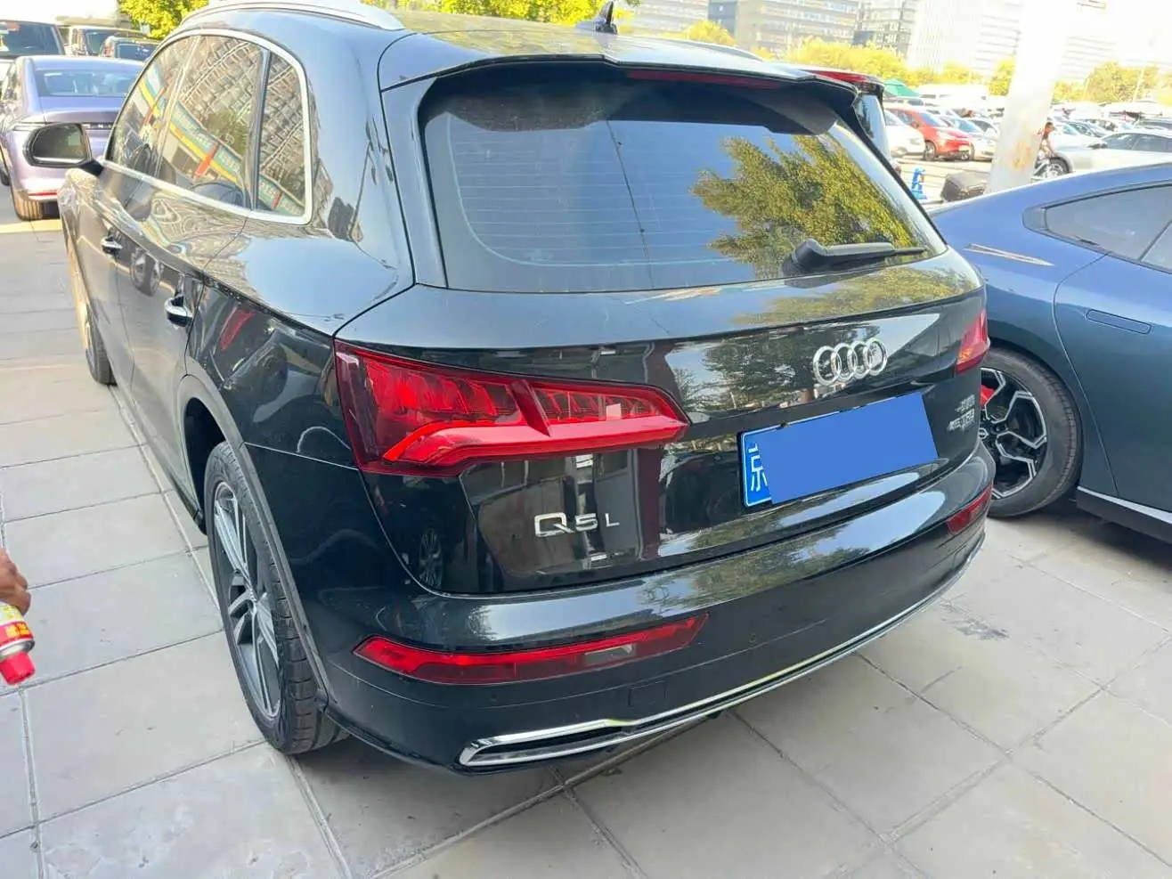 Audi Q5L 2020 — Photo 4/14