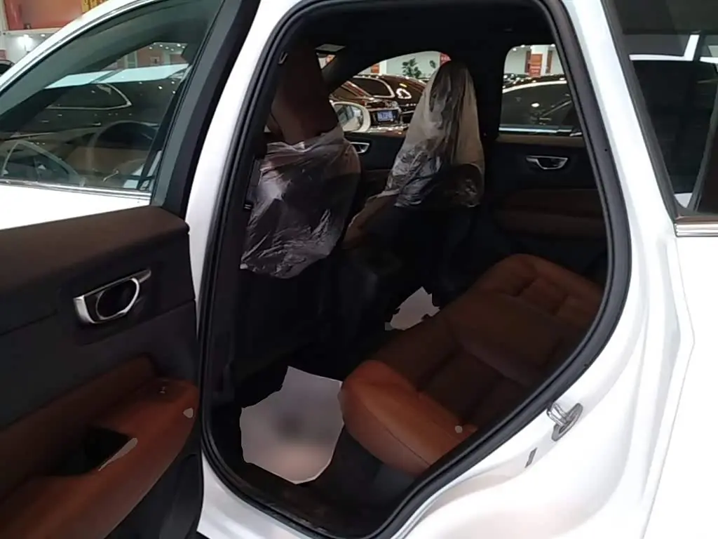 Volvo XC60 2026 — Photo 17/20