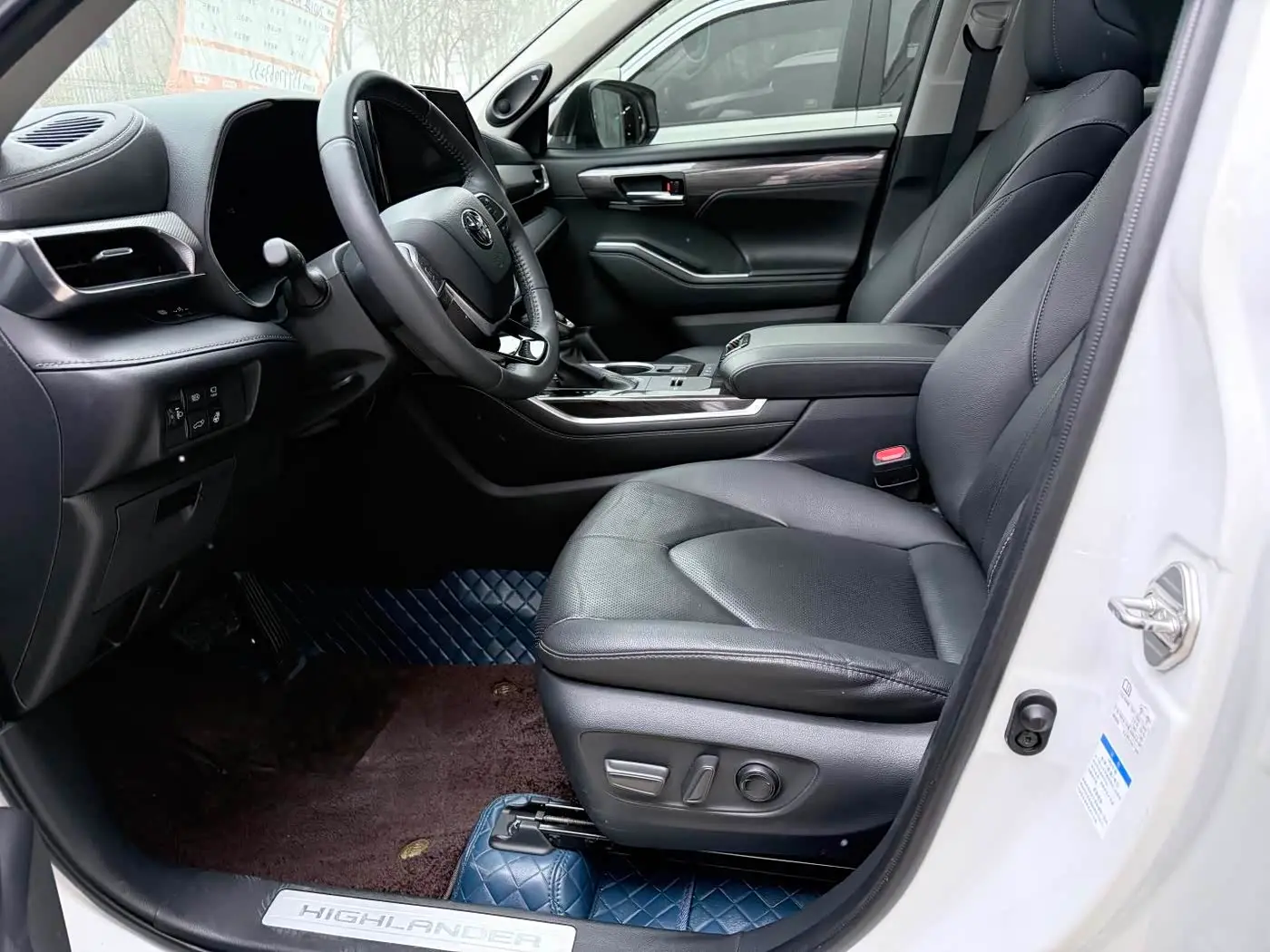 Toyota Highlander 2021 — Şəkil 8/20