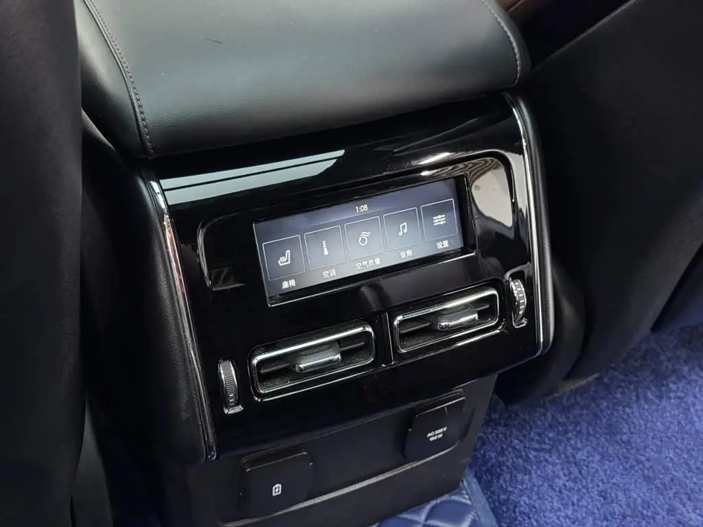 Lincoln Aviator 2020 — Photo 17/20