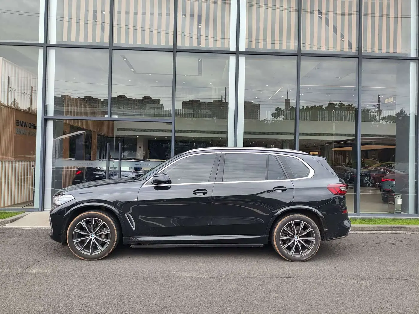 BMW X5 2022 — Photo 2/9