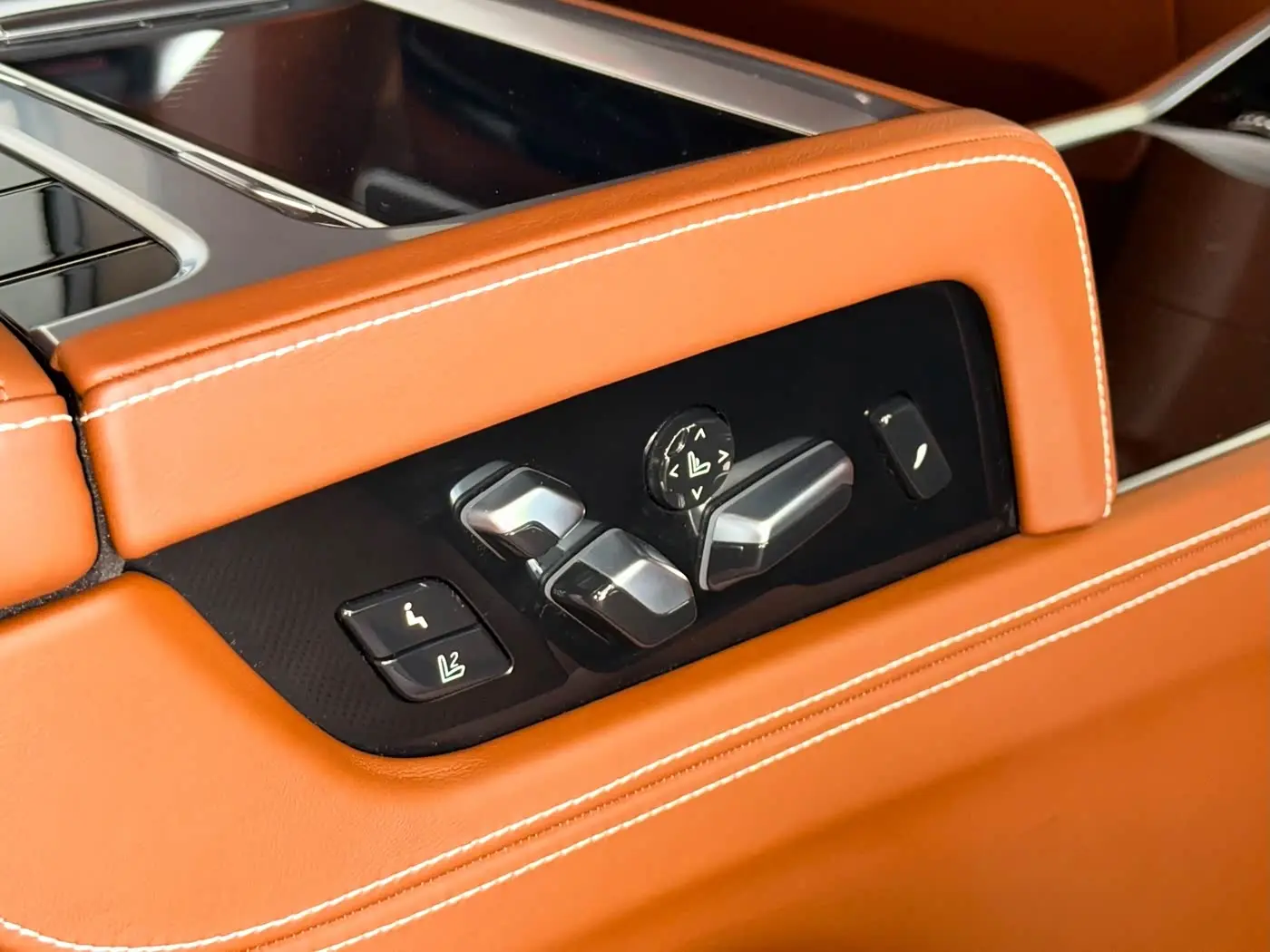 BMW 7 Series 2022 — Фото 14/20