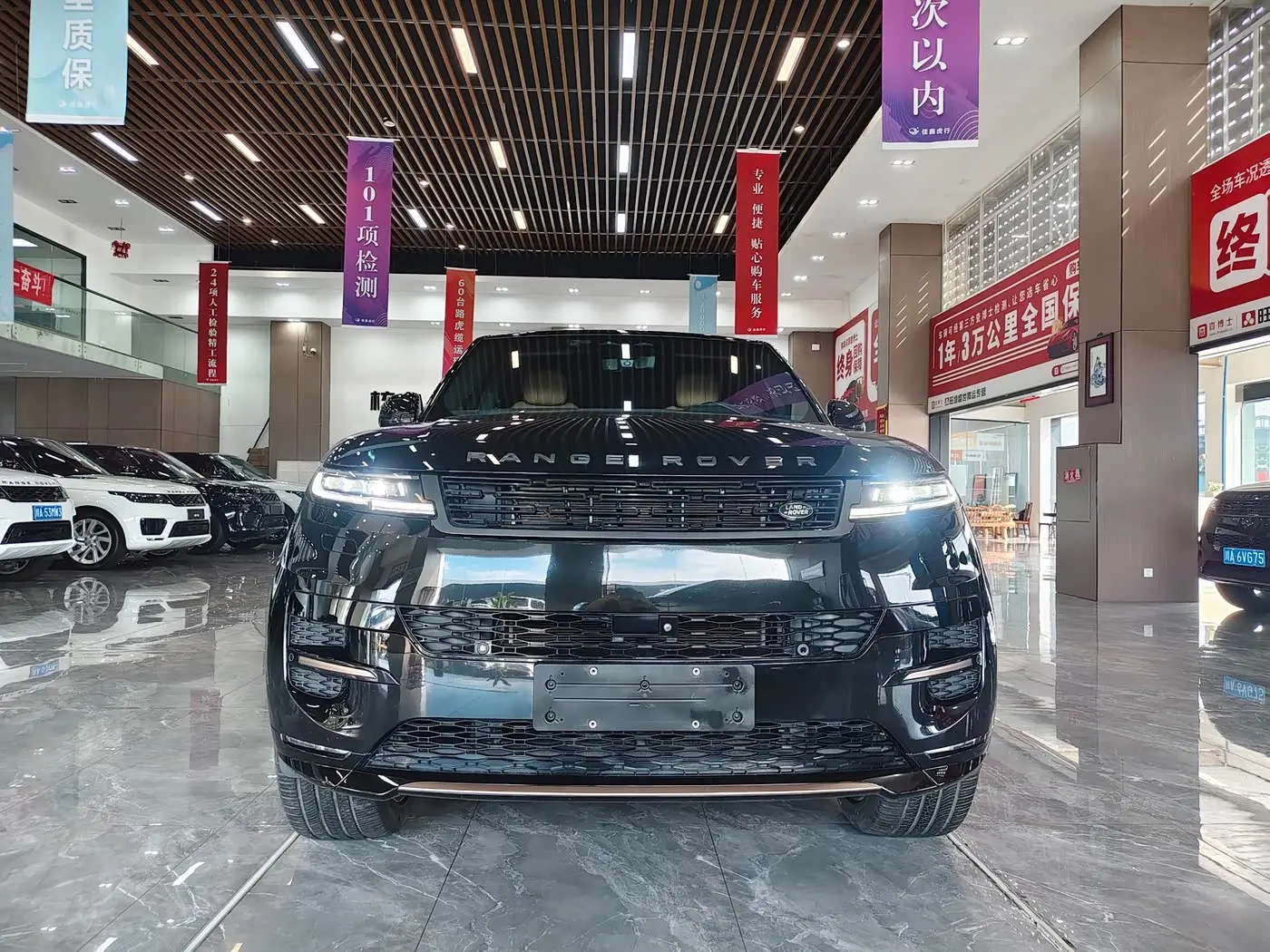 Land Rover Range Rover Sport 2023 — Фото 2/20