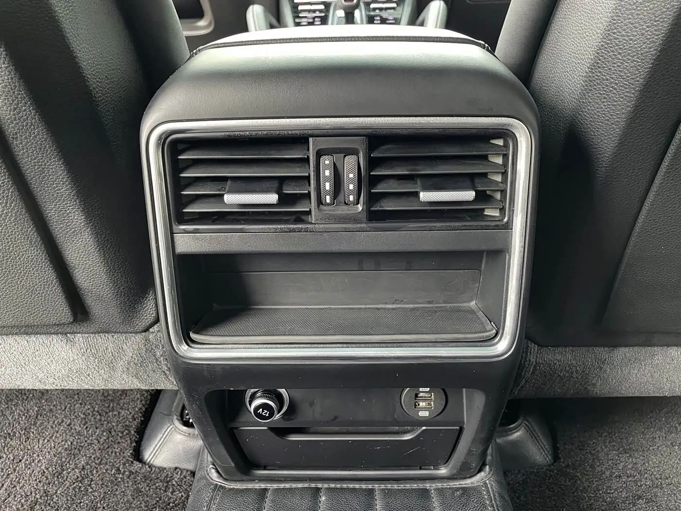 Porsche Cayenne New Energy 2019 — Фото 14/17