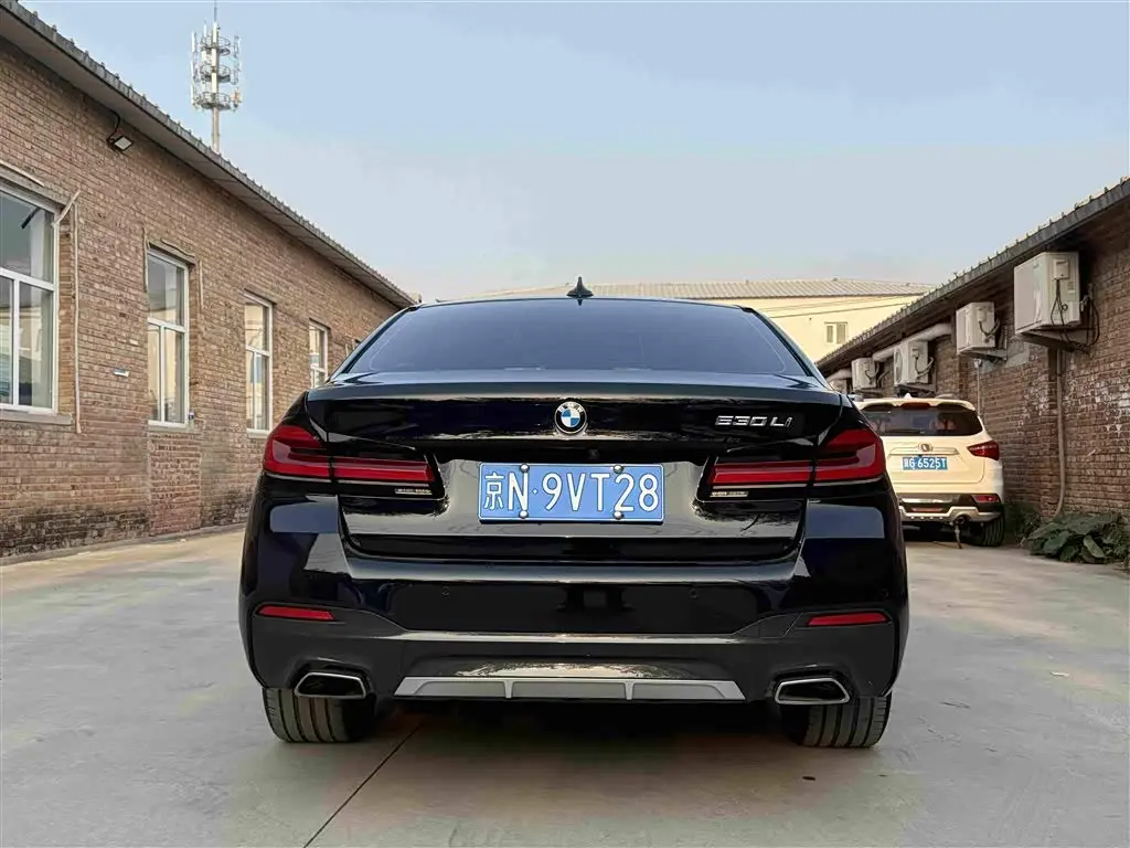 BMW 5 Series 2022 — Photo 20/20